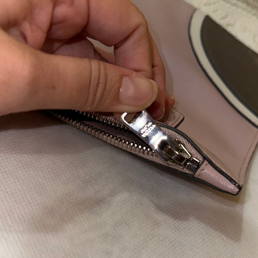 Prada bag - Picture 13 of 17